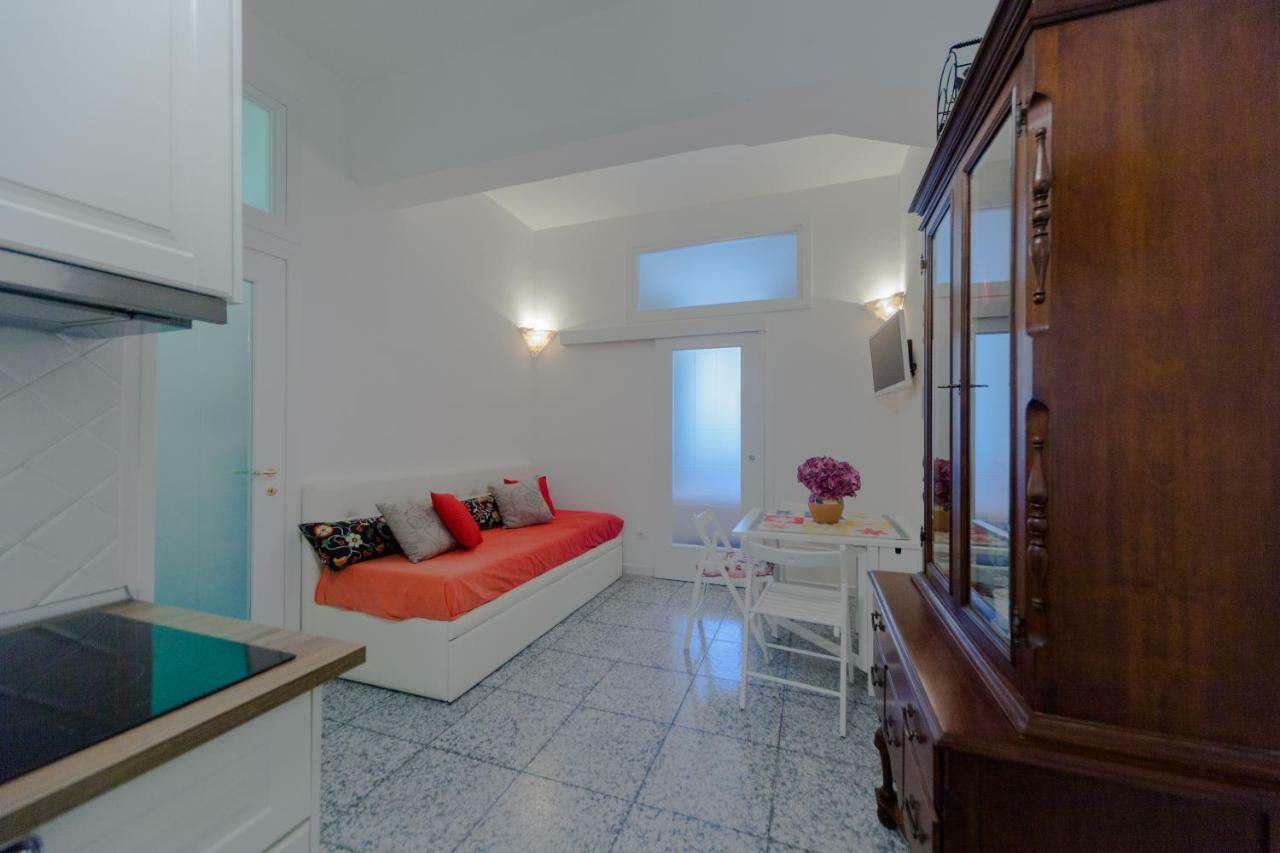 Divina Costa Salerno Exterior foto