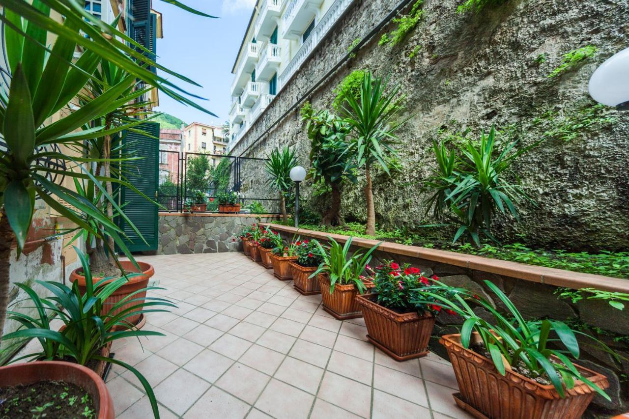 Divina Costa Salerno Exterior foto